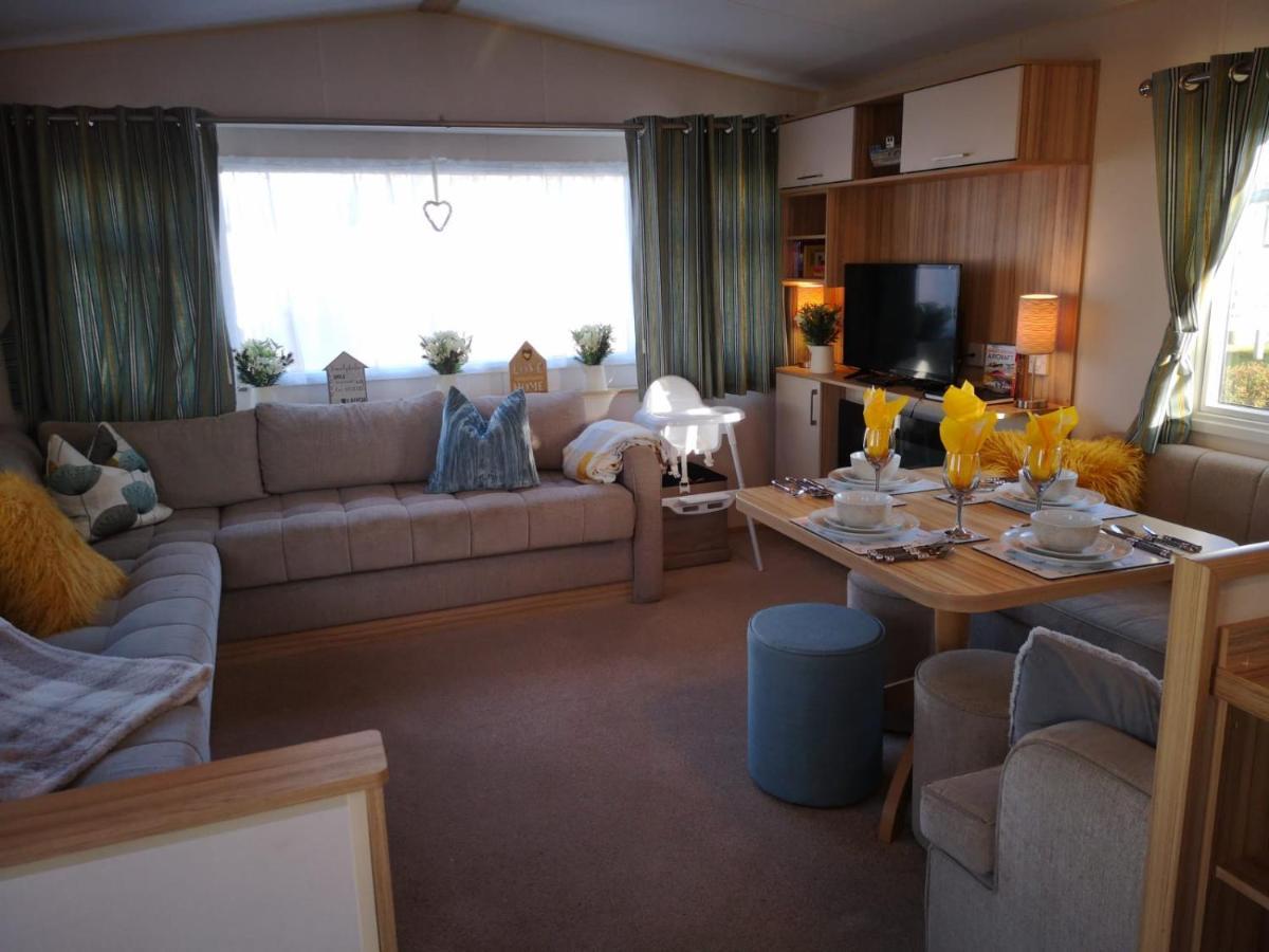 Hot Tub Hols 61 Kingfisher Court Hotel Tattershall Bagian luar foto
