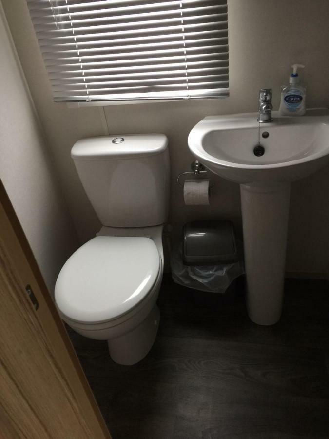 Hot Tub Hols 61 Kingfisher Court Hotel Tattershall Bagian luar foto